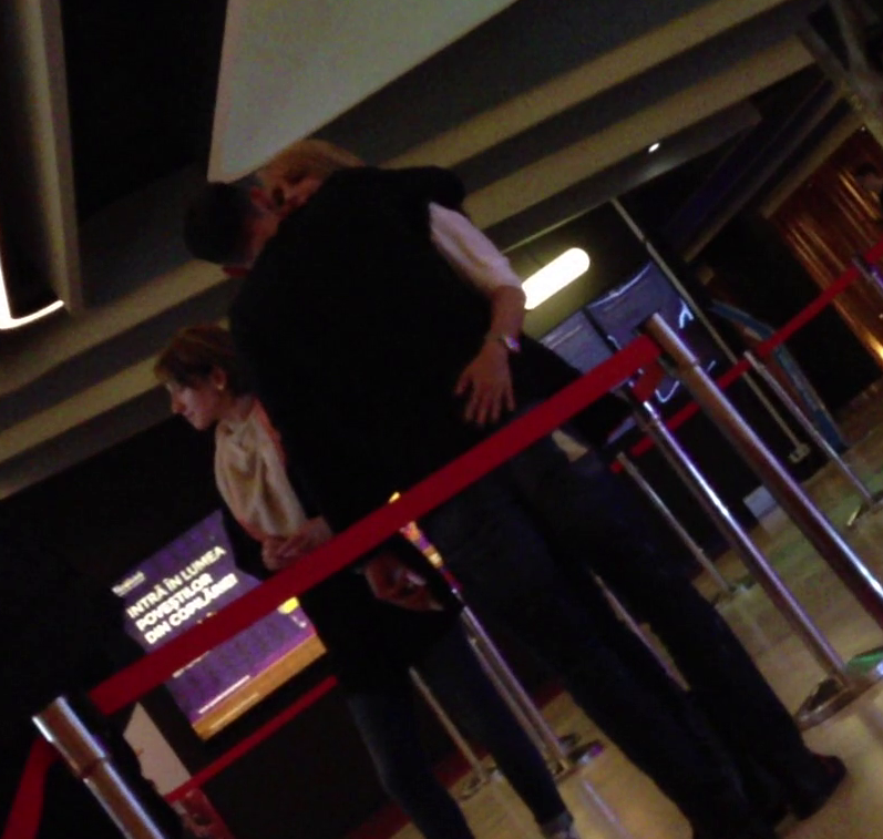 Matei nu o lasa sa respire pe noua lui iubita