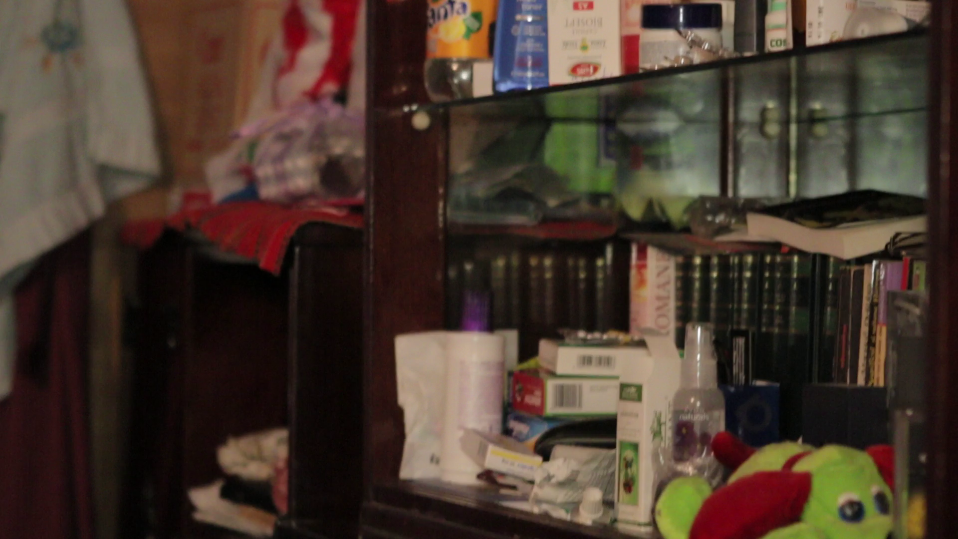 Toti banii pe care ii castiga Maria ii da pe pastile