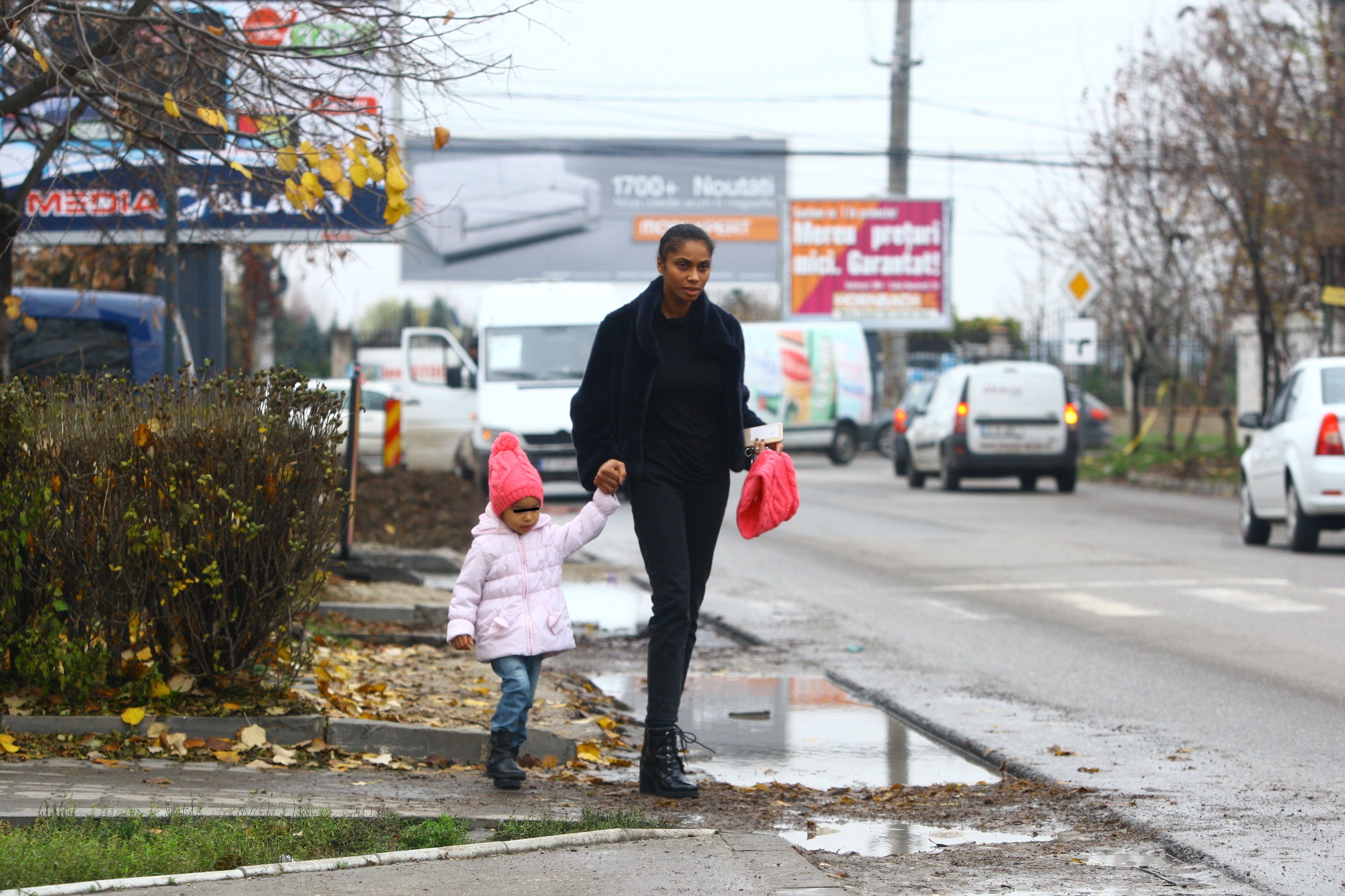 Problemele pe care le are mulatra incep sa se vada pe chipul acesteia