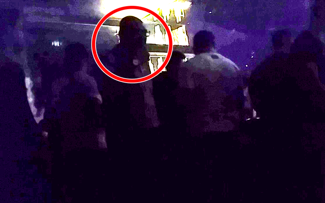 Luptatorul a petrecut pana in zori alaturi de cativa prieteni