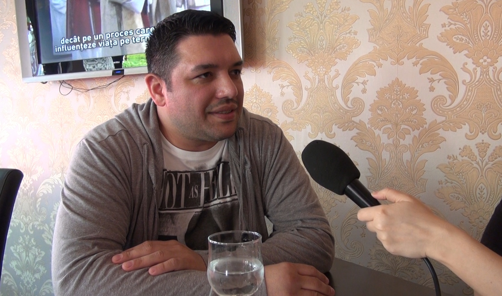 Raj a fost dezamagit de majoritatea prietenilor