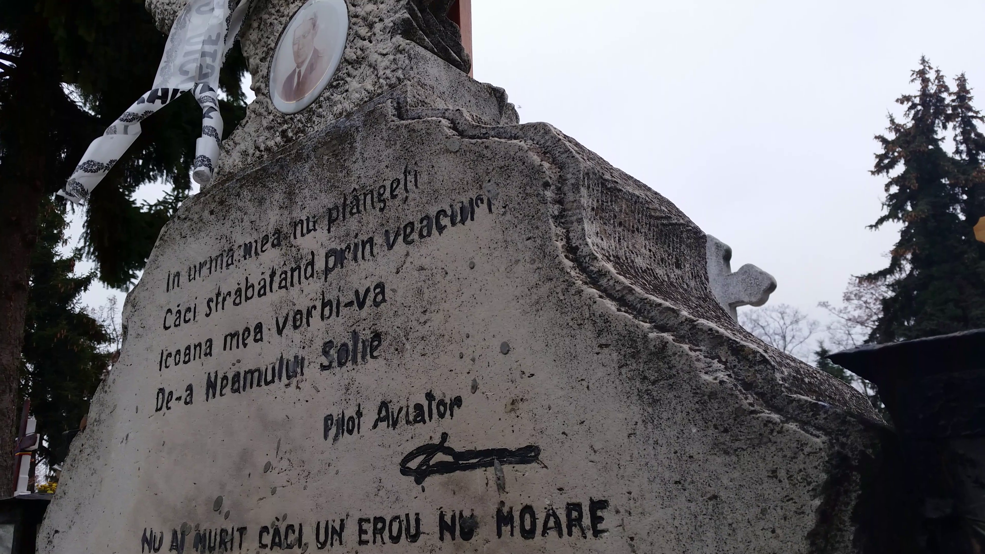 Maestrul a fost inmormantat cu onoruri militare