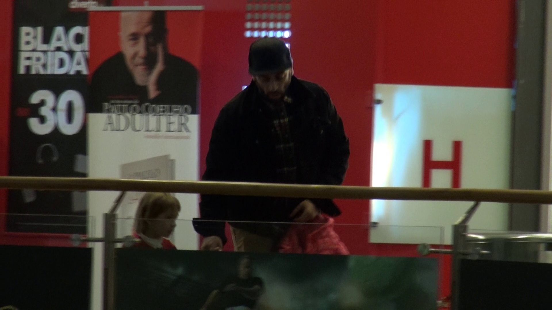 CRBL si-a dus fiica intr-un loc mai retras, pentru ai explica anumite lucruri