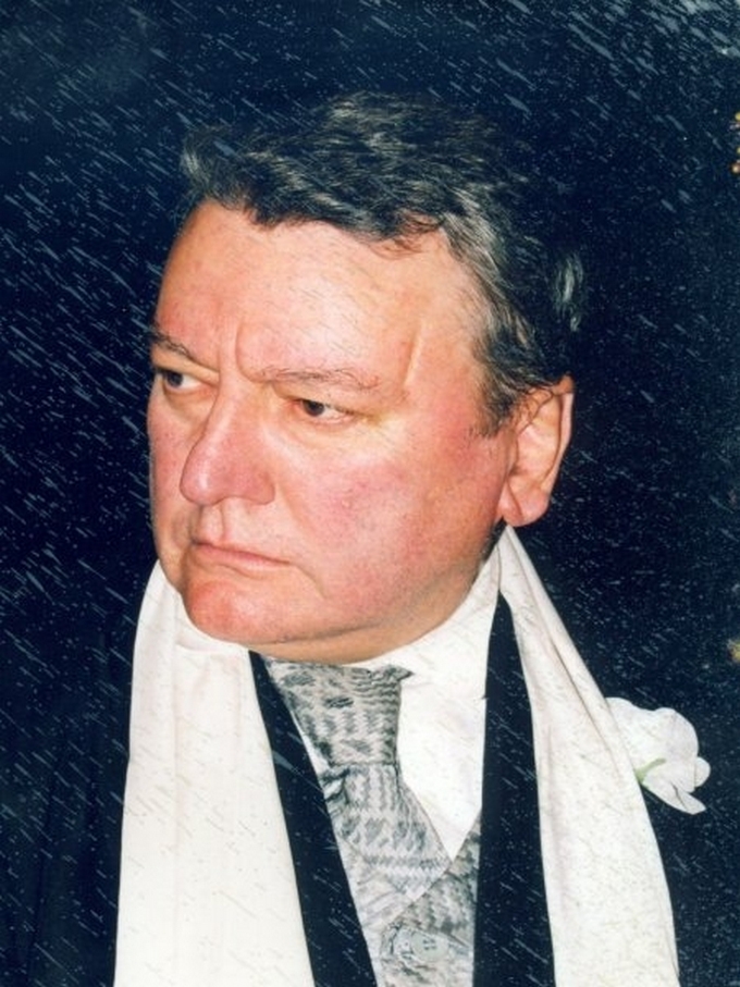 Actorul a murit in 2008 pe un pat de spital