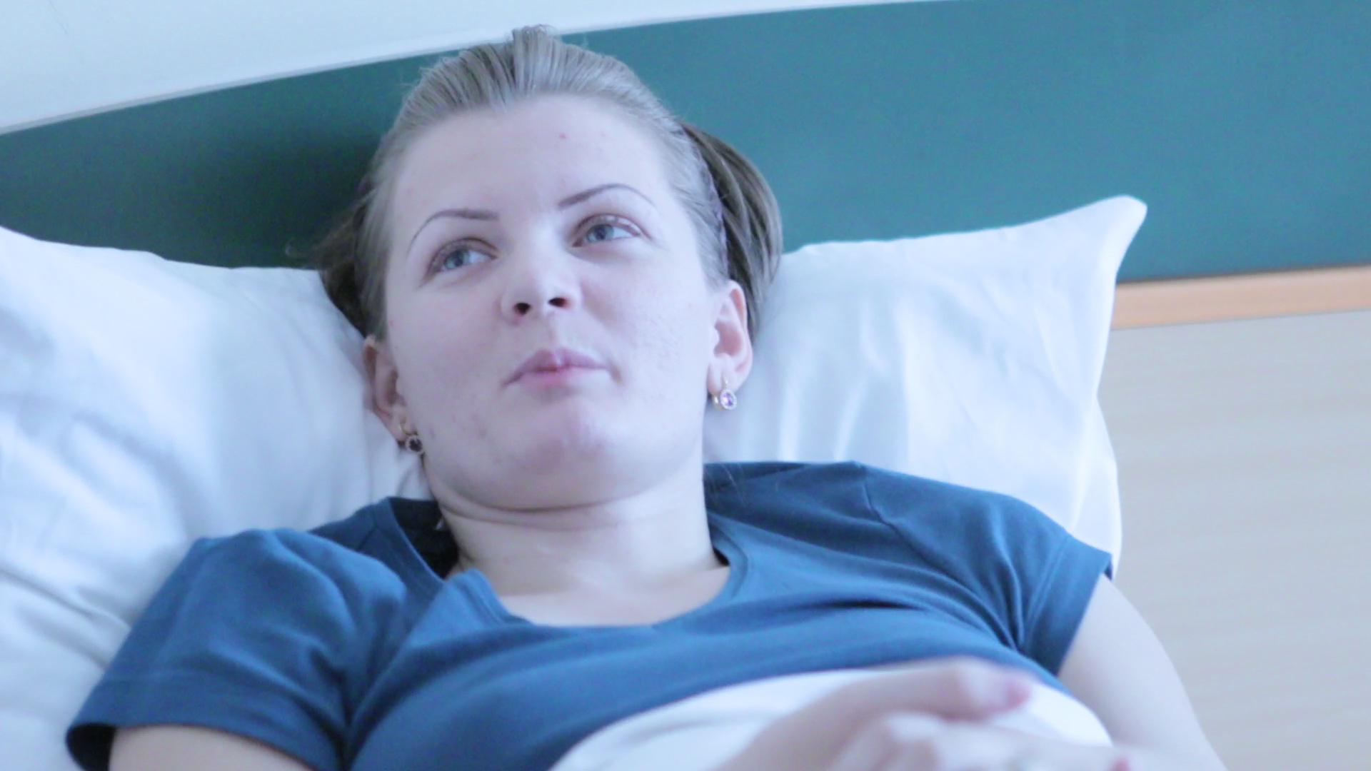 Frumoasa artista spera intr-un miracol