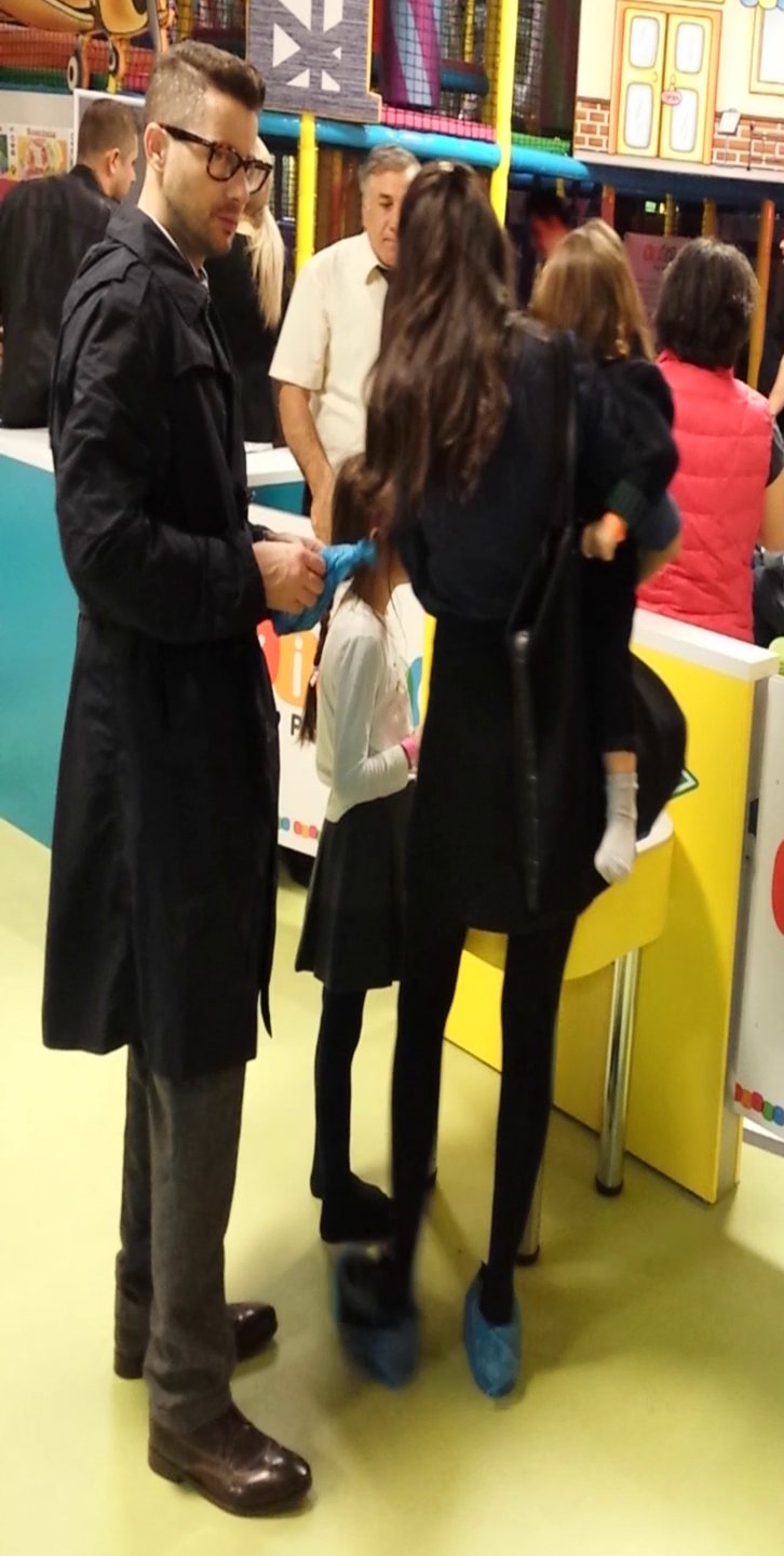 Adi Sina si Anca Serea au mers cu copii la joaca