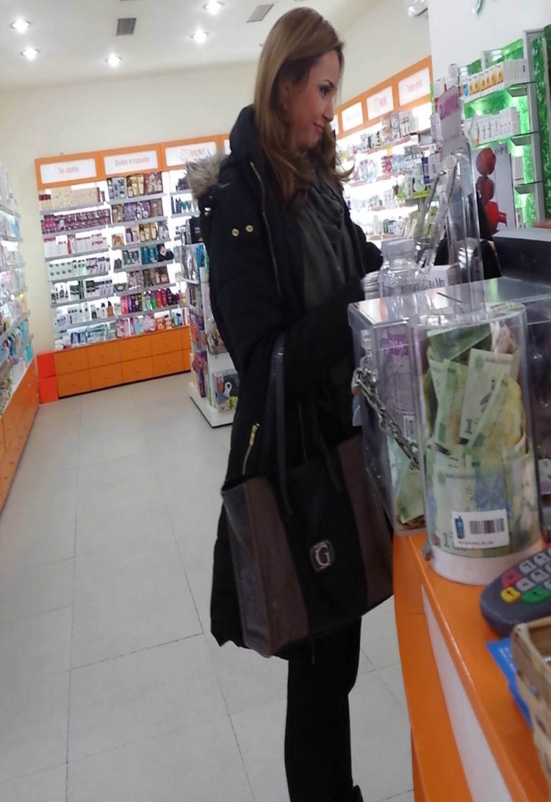 Dorinta de a avea un ten perfect curat si sanatos o costa pe Ligia Munteanu drumuri nocturne la farmacie