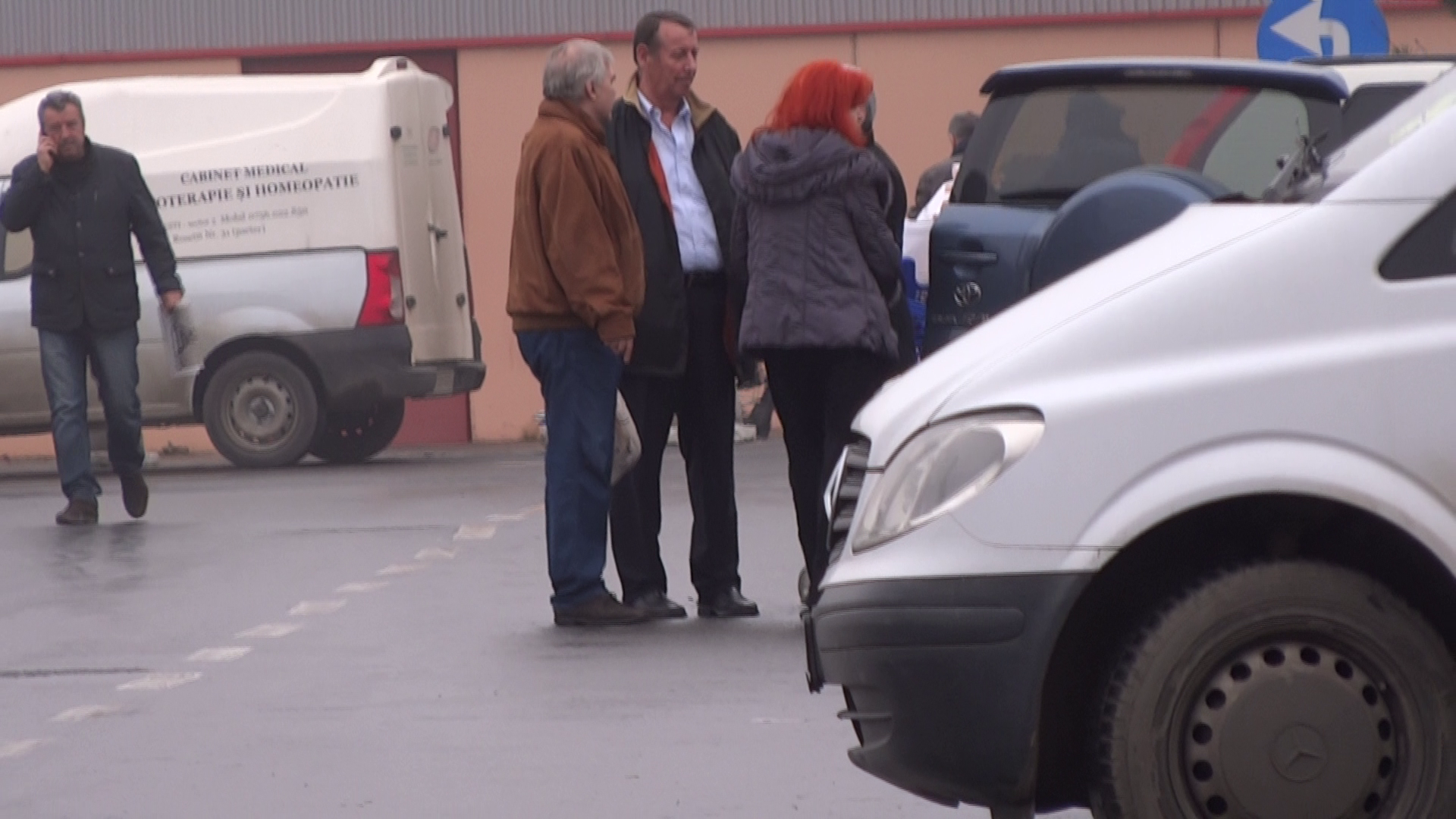 Periplul fostului ministru se opreste in parcare