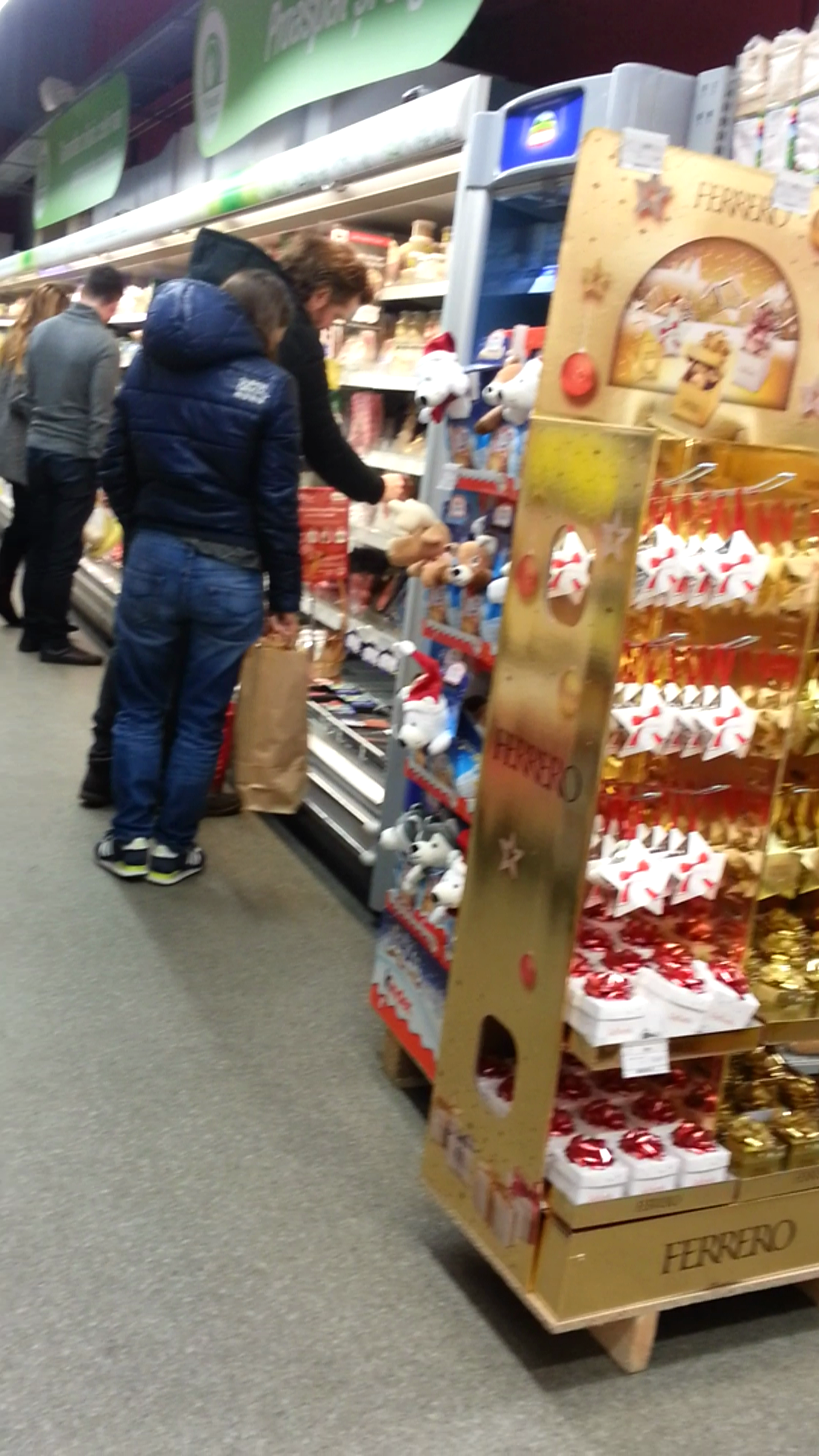 Florin face o vizita mai intai la raionul de mezeluri