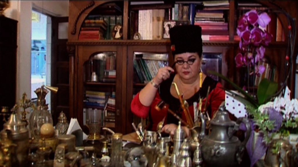 Laura Nicolau sau Kera Calita traieste si simte ca la 1930