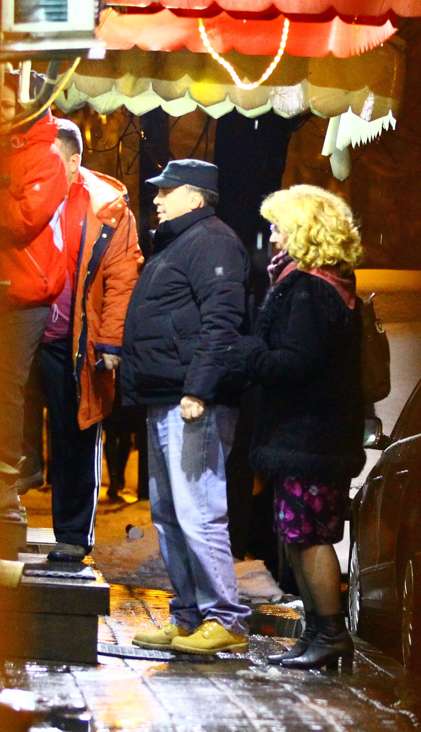 Cuplul a ajuns la un restaurant arabesc