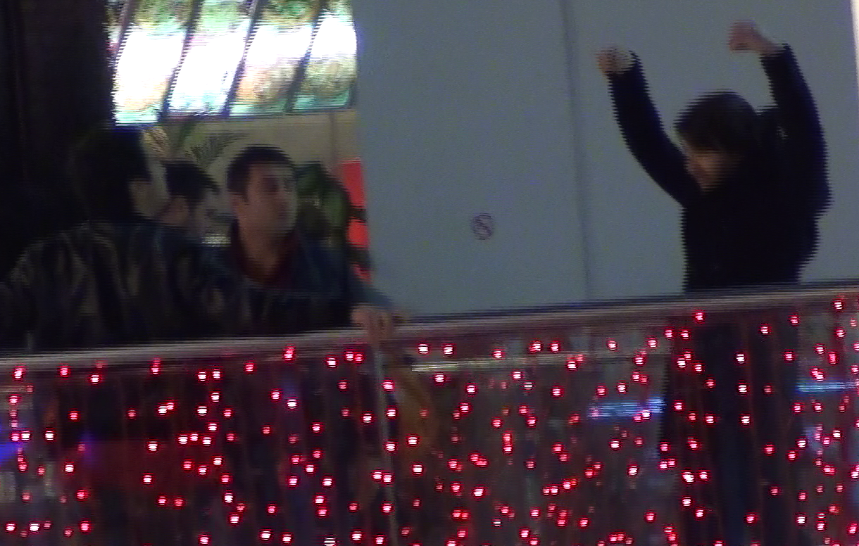 Unul dintre prietenii lui Lucian Becali se da in spectacol