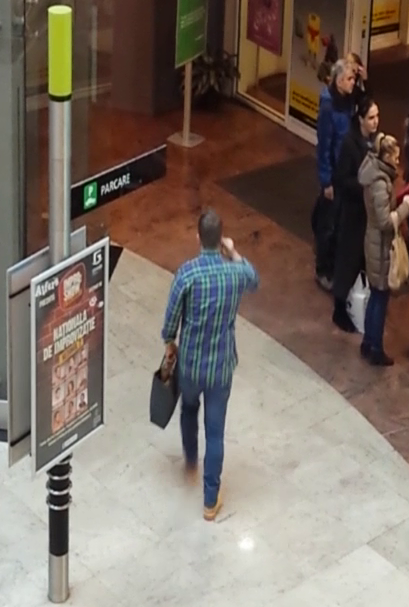 Pavel Bartos a vorbit tot timpul la telefon, semn ca e un barbat ocupat