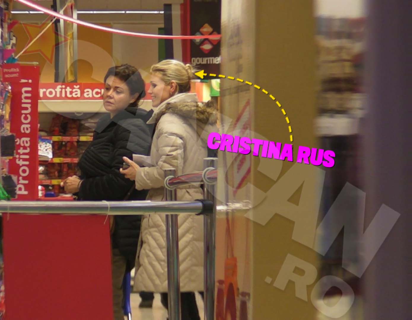 cristina rus la cumparaturi pt pachetul de la puscarie