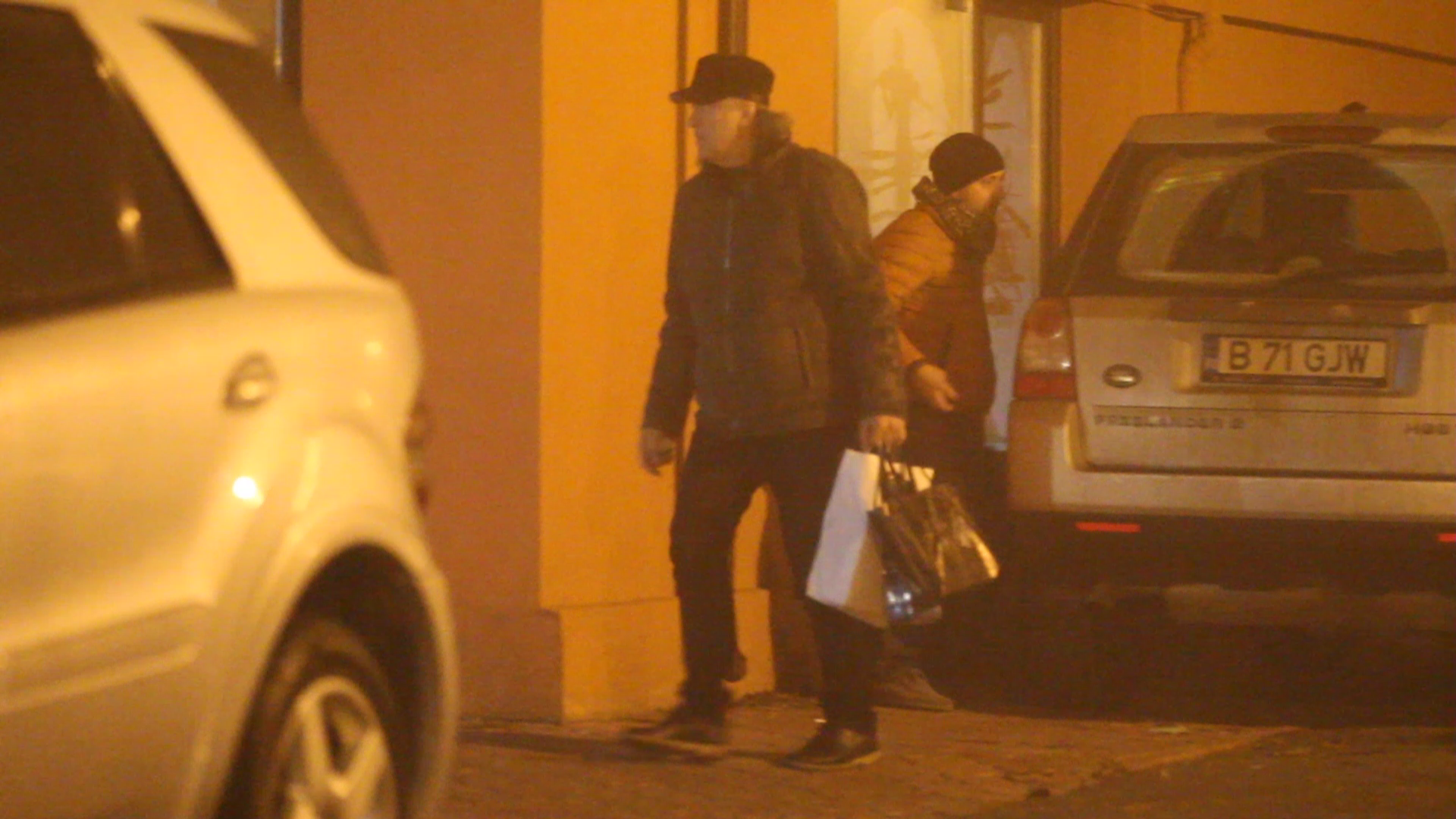 Hrusca a ajuns la hotel dupa miezul noptii