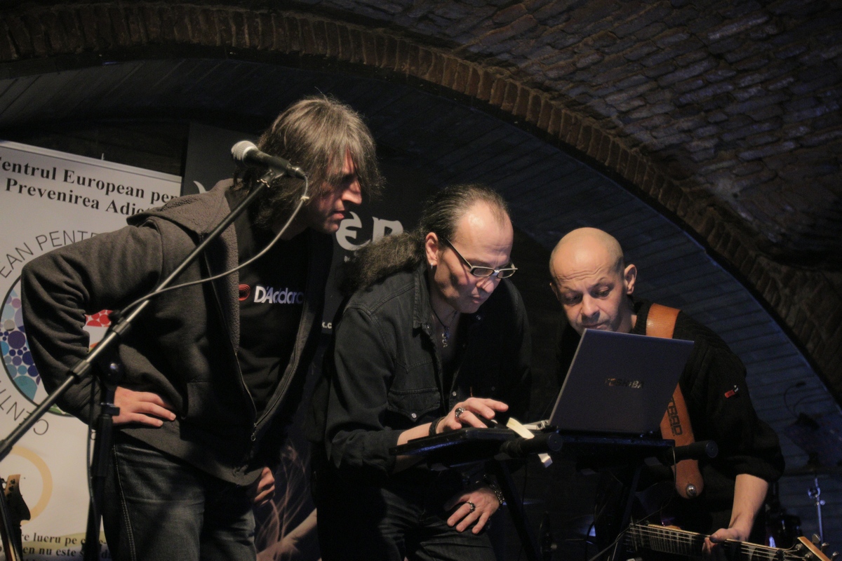 Andrei Paunescu a donat si el pentru ajutarea familiei Ion