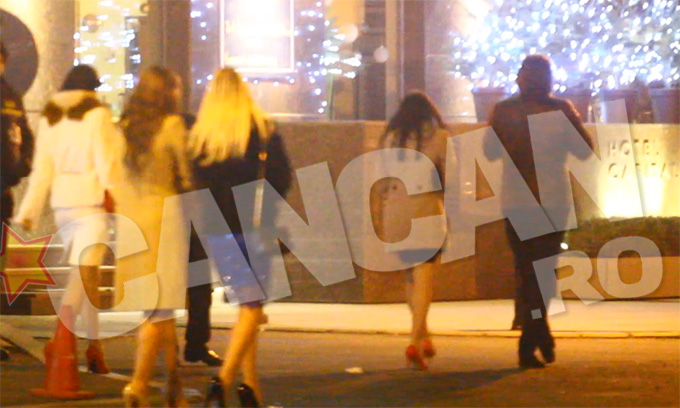 Voiculet a iesit in club, in weekend, cu patru femei