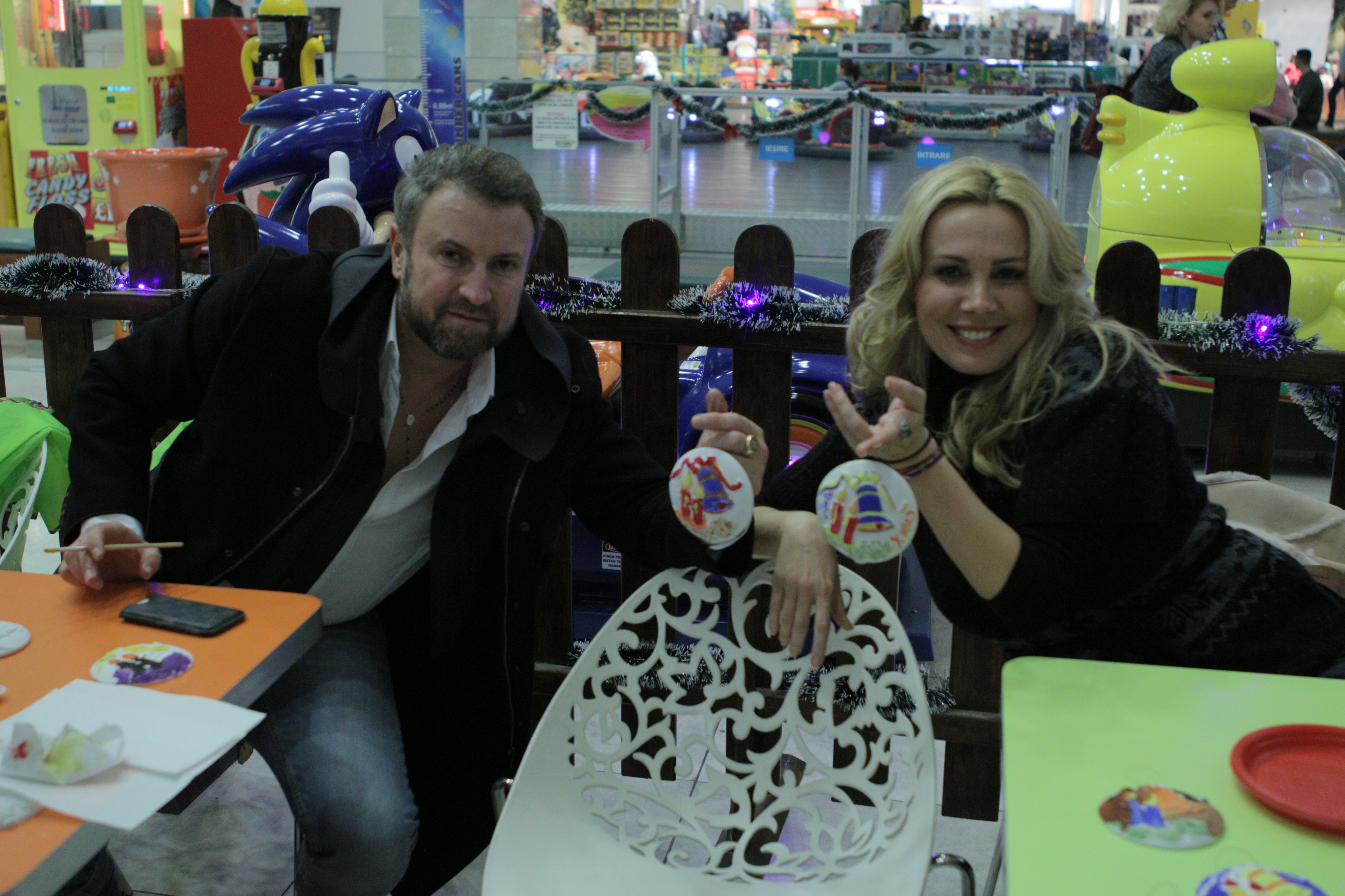 Bote face pe Mos Craciun pentru toti apropiatii