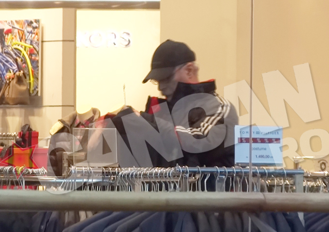 Octavian Bellu a studiat cu atentie costumele