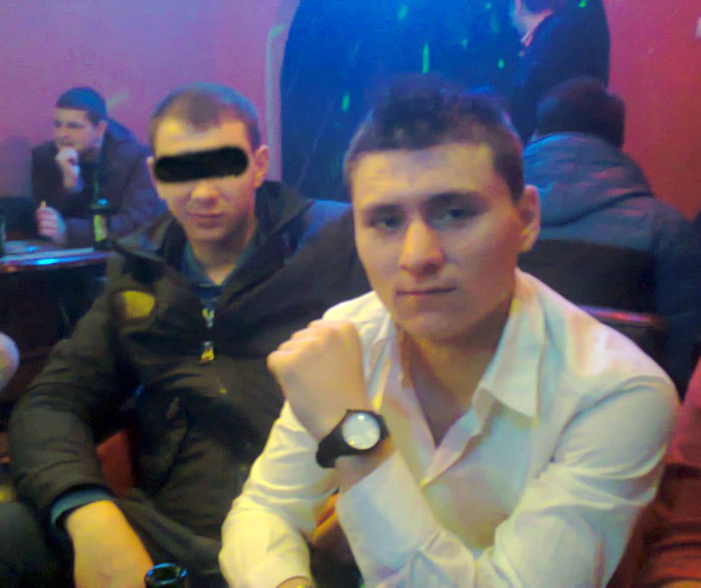 Tanarul a ajuns in aceasta stare dupa ce o sticla de benzina i-a explodat in mana