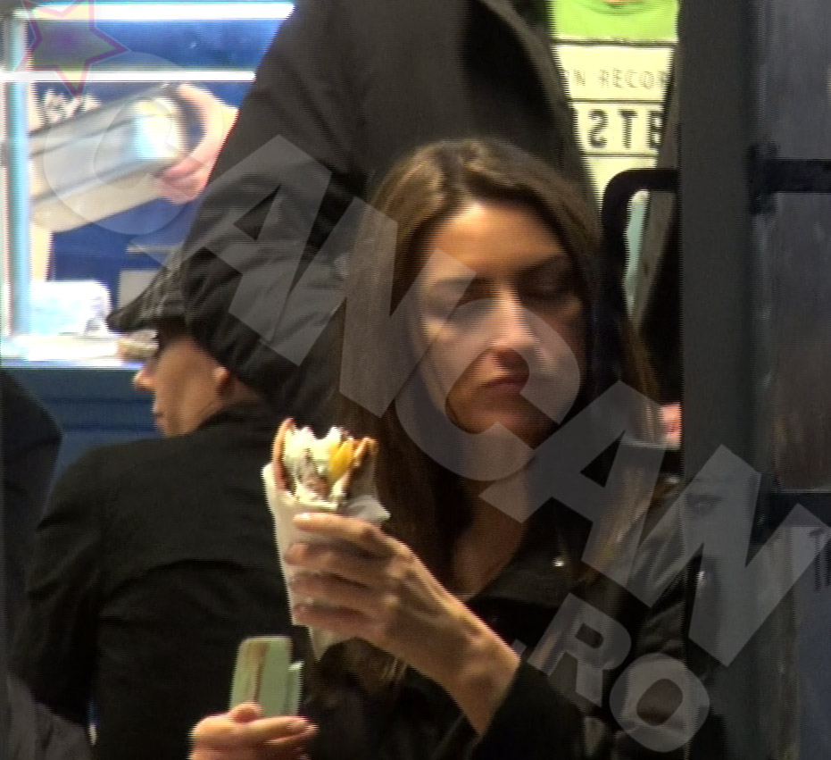 Irina Boureanu a mancat cu pofta un gyros