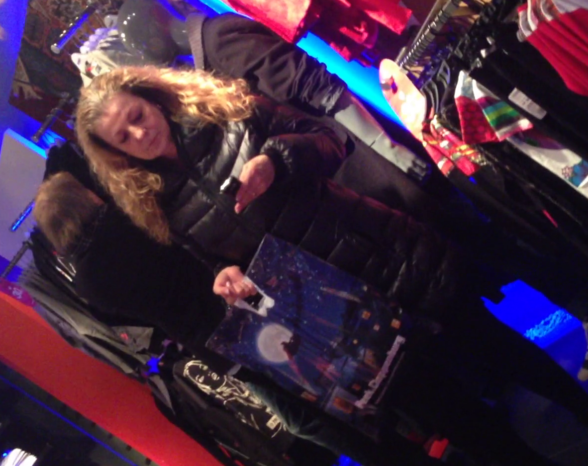 Izabela, sotia lui Tino Furtuna, si-a tarat sotul prin mall