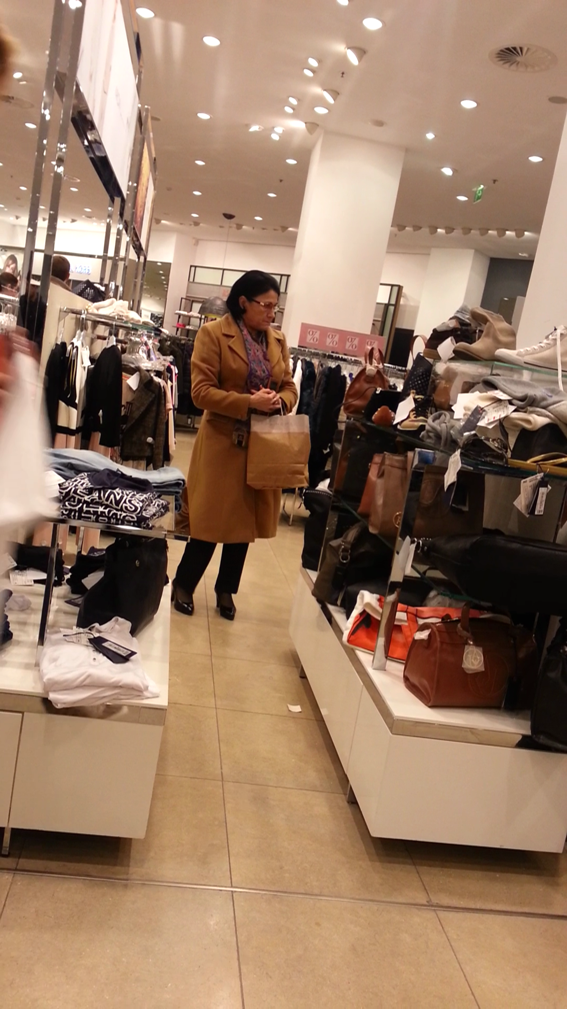 Ecaterina Andronescu a luat toate rafturile la rand