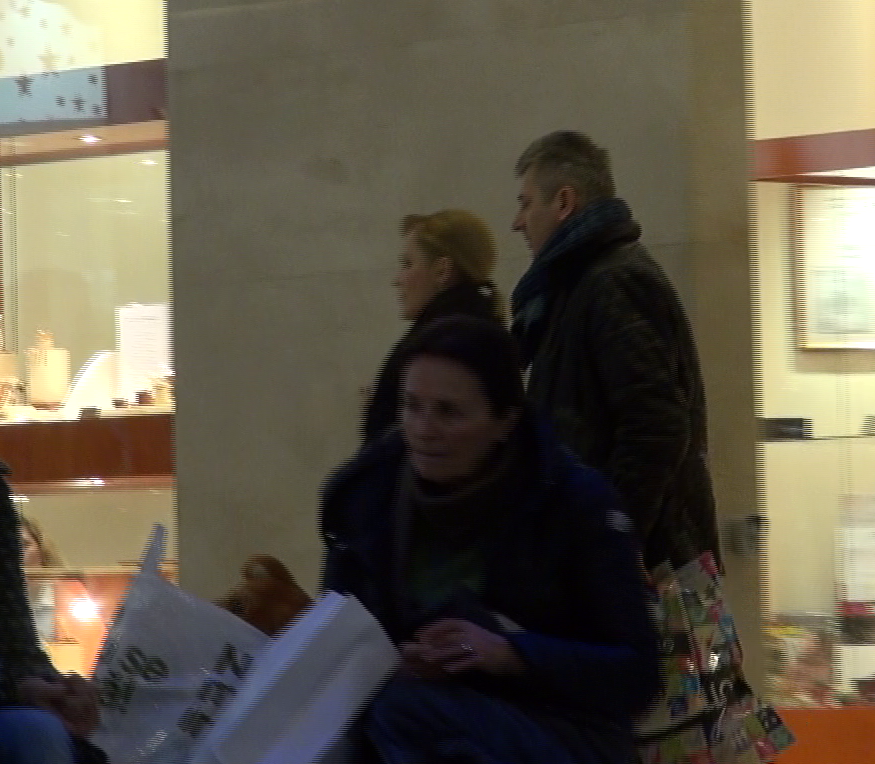 Gabriela Firea s-a grabit sa termine cu ultimele cumparaturi din acest an