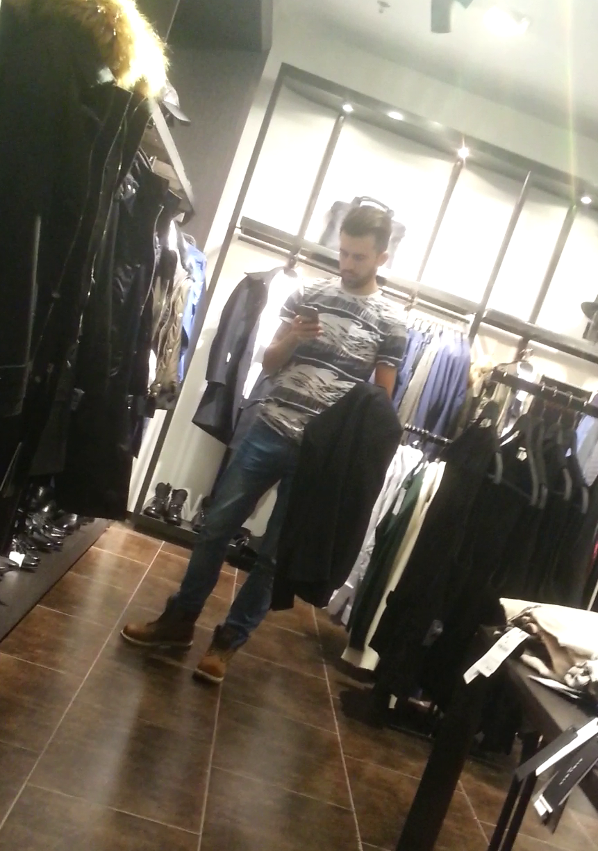 Ristei a gasit un sacou care 