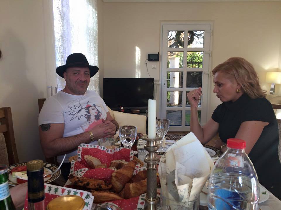 Nelson Mondialu si sotia lui au petrecut Revelionul blocati in lift