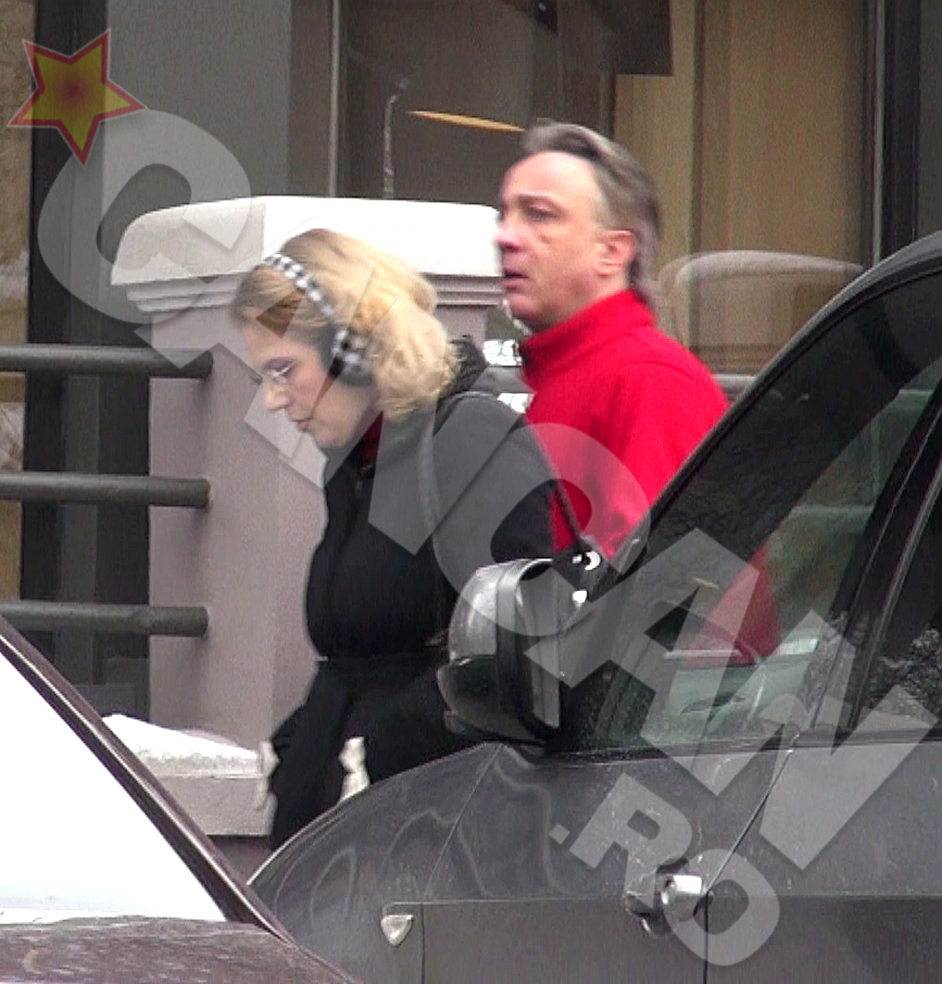 Raluca Moianu si sotul ei se comporta distant unul cu celalalt, in public