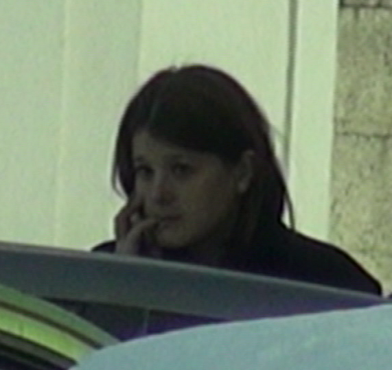 Luminita a vorbit ingandurata la telefon