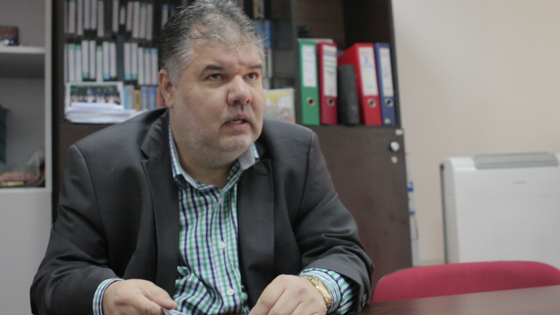 Costel Georgescu vrea sa deschida prima scoala destinata exclusiv florarilor