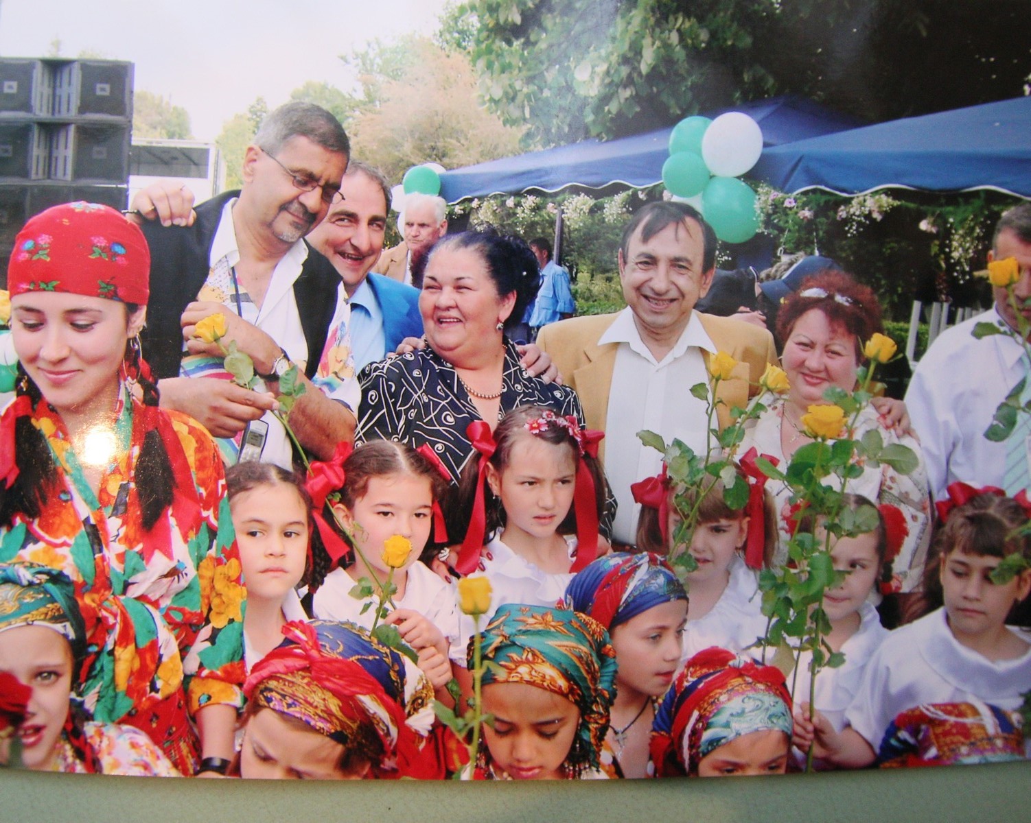 Bambina alaturi de doi dintre cei mai indragiti comici ai tarii