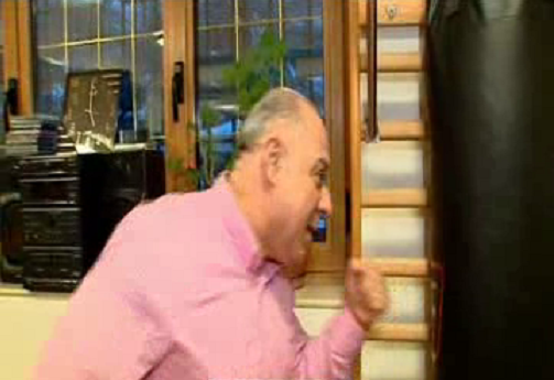 Marius Marinescu isi descarca nervii la sacul de box