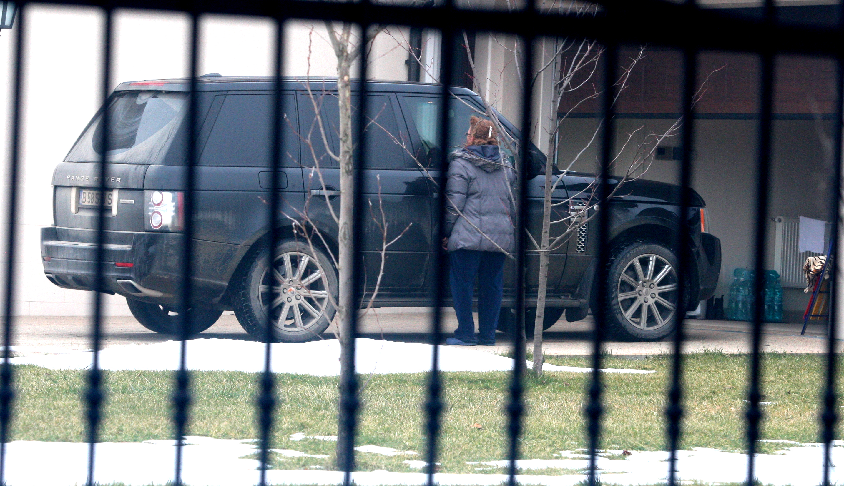 Cantareata a fost sa-si viziteze sotul in arest