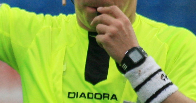 Riscurile meseriei. Daca vrei sa te apuci de arbitraj in Romania nu trebuie sa ai fobie de sobolani