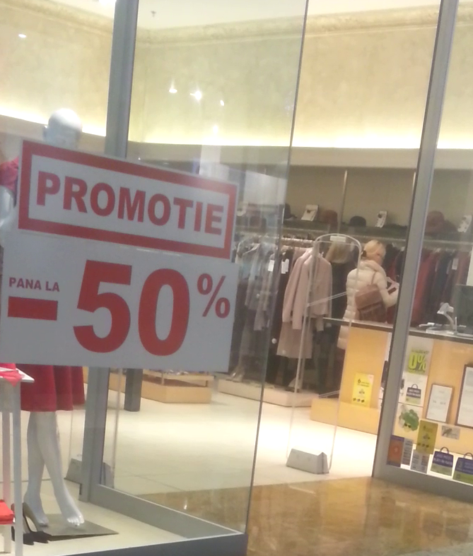 Actrita a vrut sa profite de ultimele reduceri