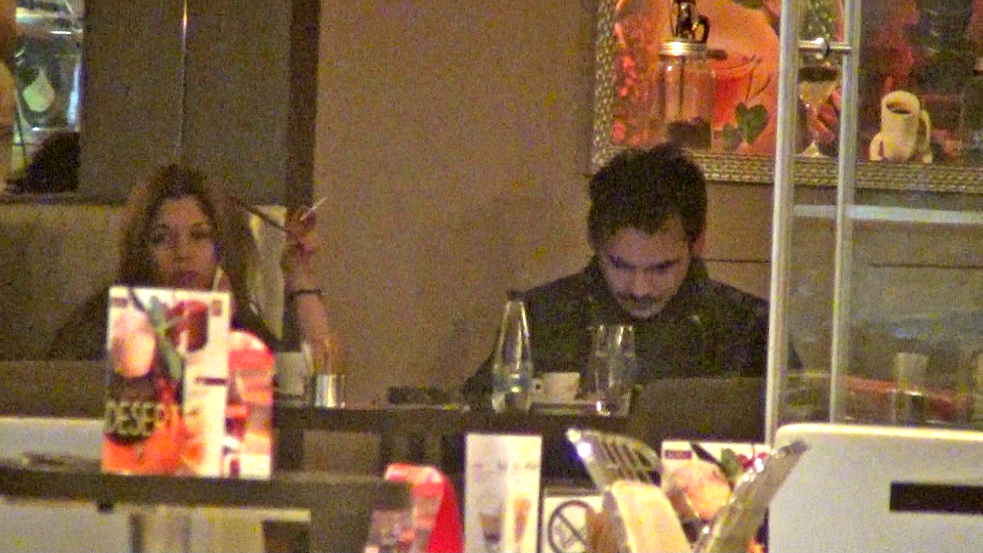 Razvan si sotia s-au comportat ca doi straini la cafenea