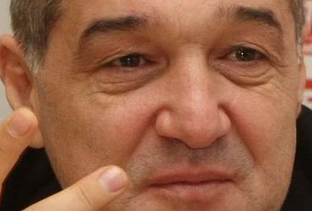 Gigi Becali este mandru de nepotul sau, cel pe care l-a pus sef la Steaua. Cel putin in acte