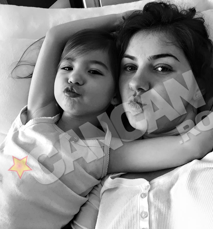 Actrita si fetita ei, Nicole