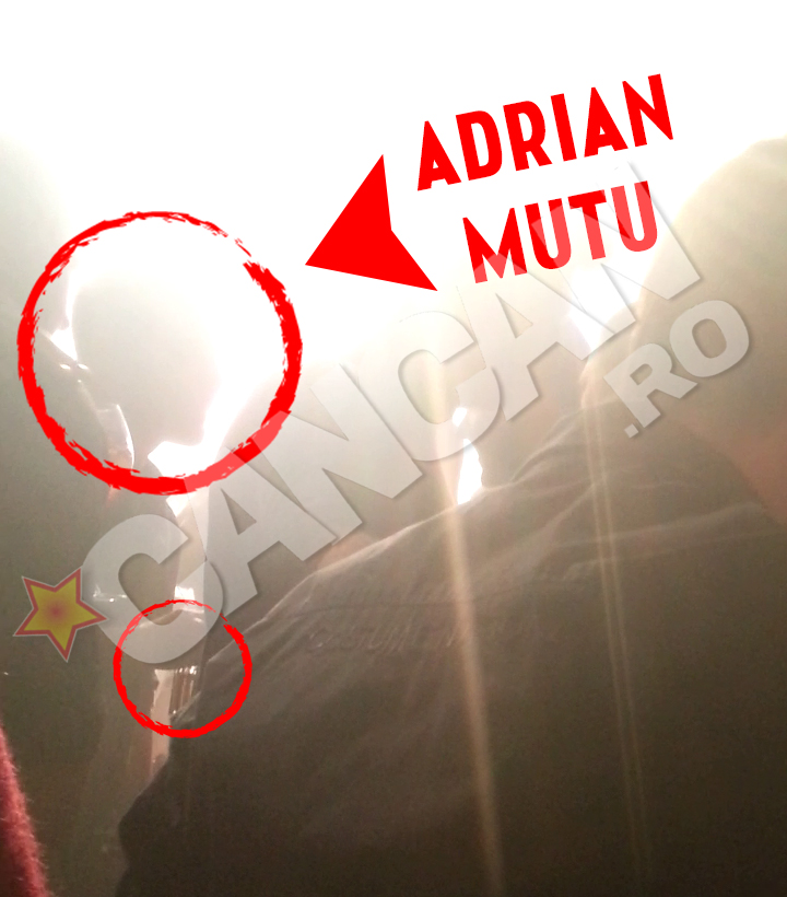 Mutu tine bine de sticla si straluceste in lumina stroboscopului