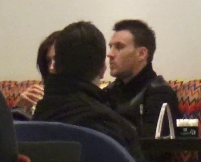 Mitea a ascultat linistit ce vorbeau fetele si nu a scos foarte multe cuvinte