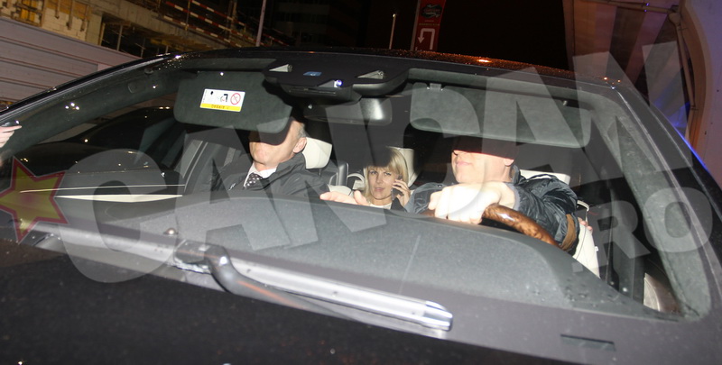 Elena Udrea pleaca de la sediul PMP. Pare linistita, chiar daca rezultatul votului a lasat-o fara imunitate