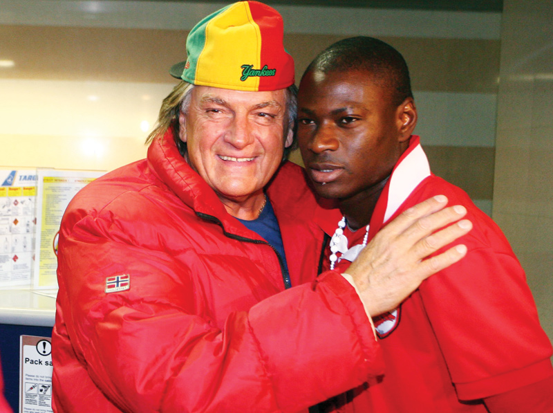 N Doye s-a fotografiat cu Florin Piersic