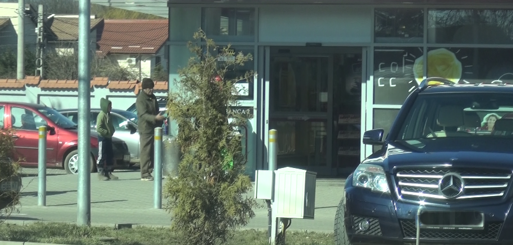 Consoarta lui Dan Voiculescu a dat o paine de pomana unui om al strazii