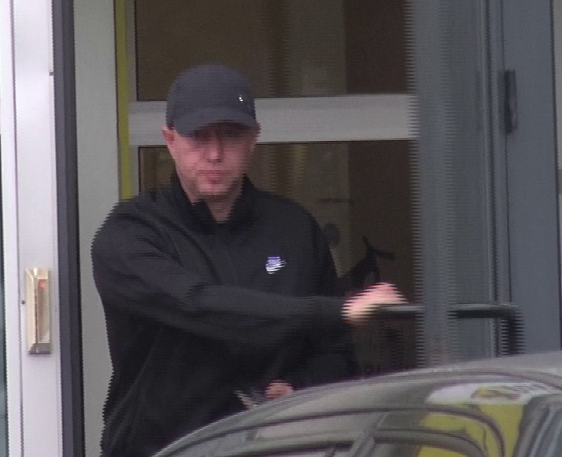 Reghecampf a iesit destul de suparat din sucursala