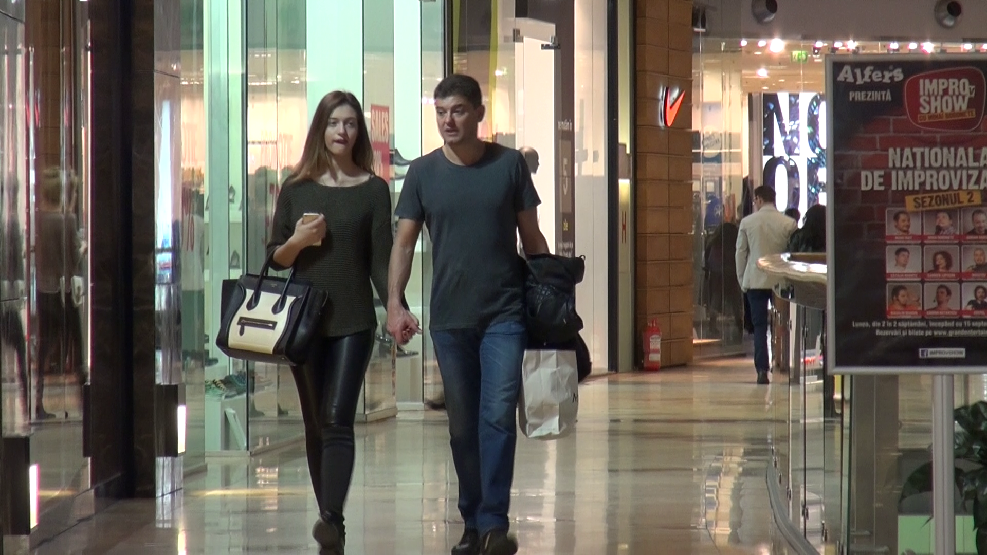 Cei doi isi peterec impreuna toate weekendurile