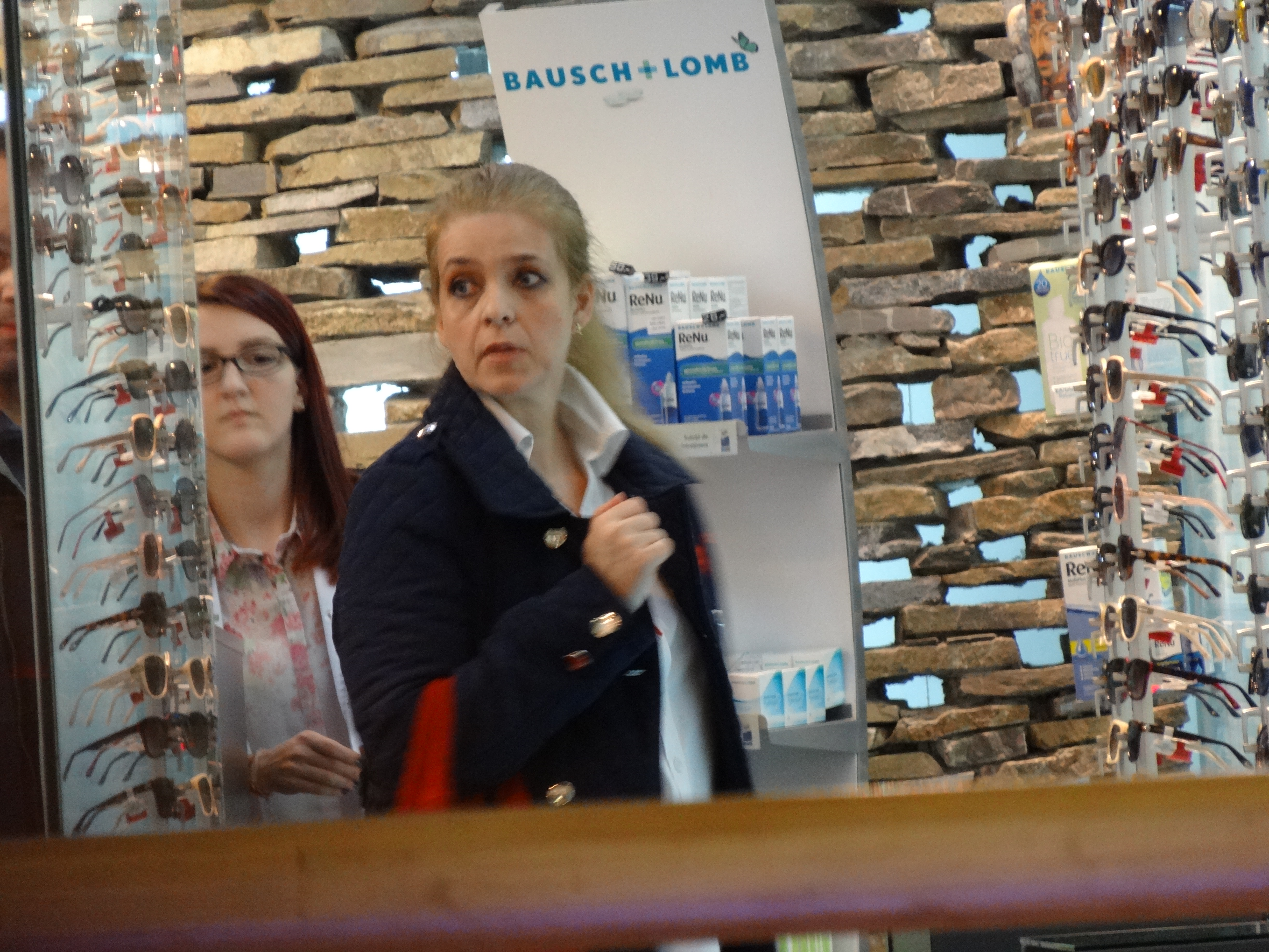 Bianca Brad este de nerecunoscut