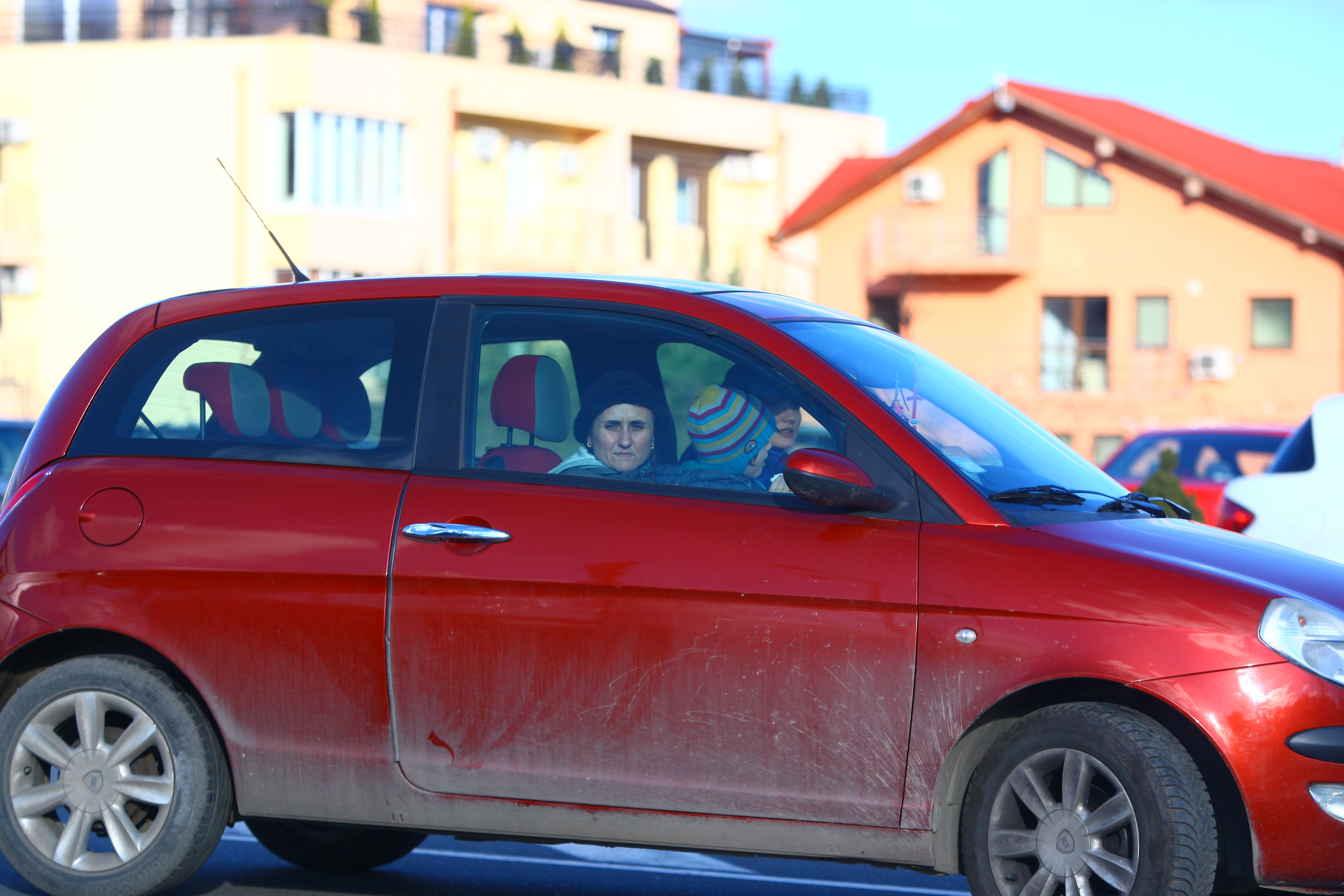 silvia chifiriuc isi pune copilul in pericol